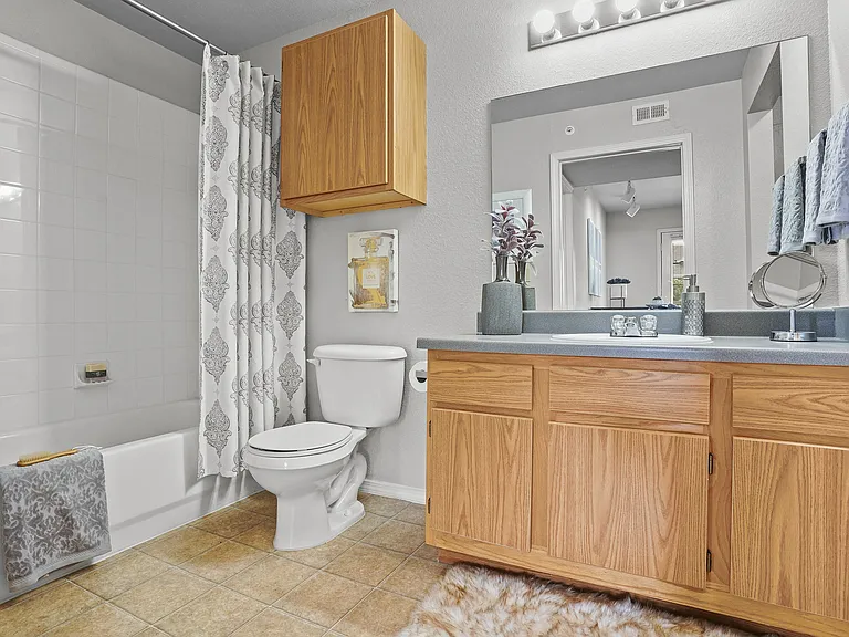 Remington Wichita Apts. — Photo 23