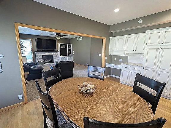 4th image of 5104 N 137th St