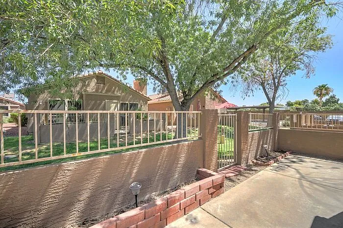 7040 W Olive Ave #92 — Photo 24