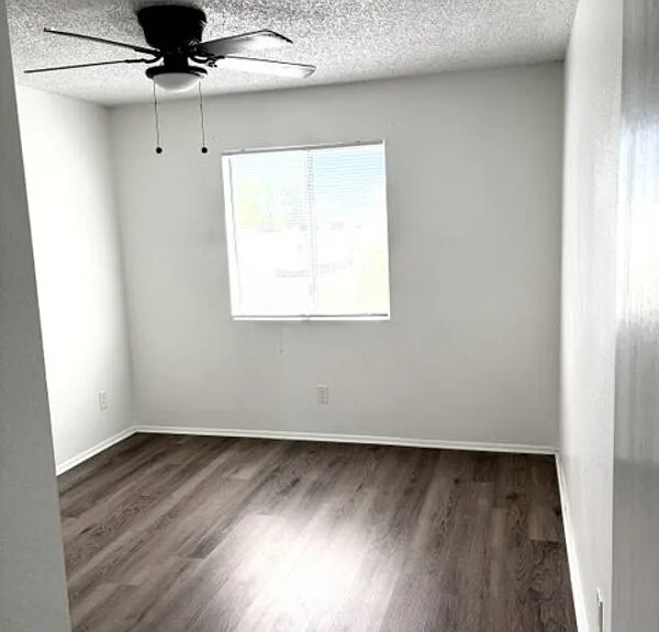 846 N Revere #201 — Photo 3