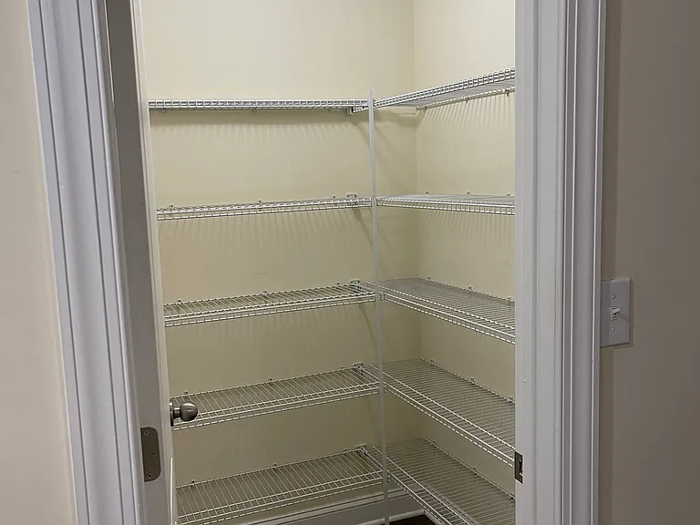 111 Elton Farm Cir — Photo 10