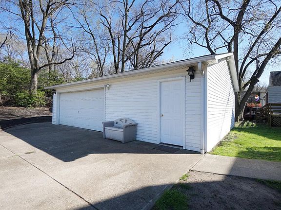 3rd image of 6150 Cedar Ave