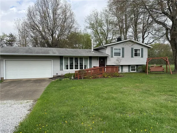 6301 Georgetown St, Louisville, OH 44641