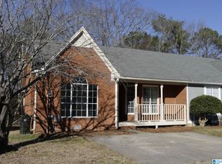 28 Cottage Cir, Pelham, AL 35124