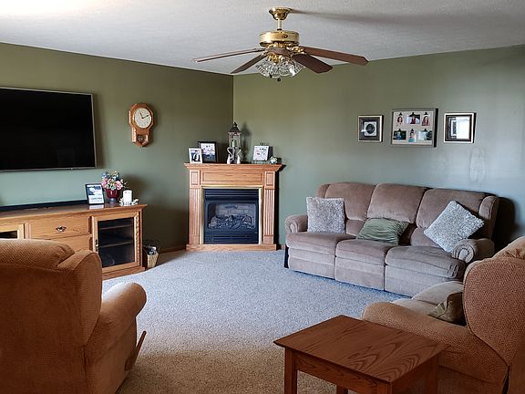 2nd image of 627 Elaine Dr