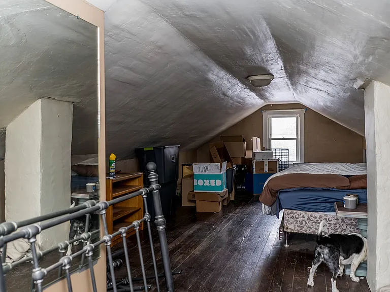 902 Again St — Photo 21