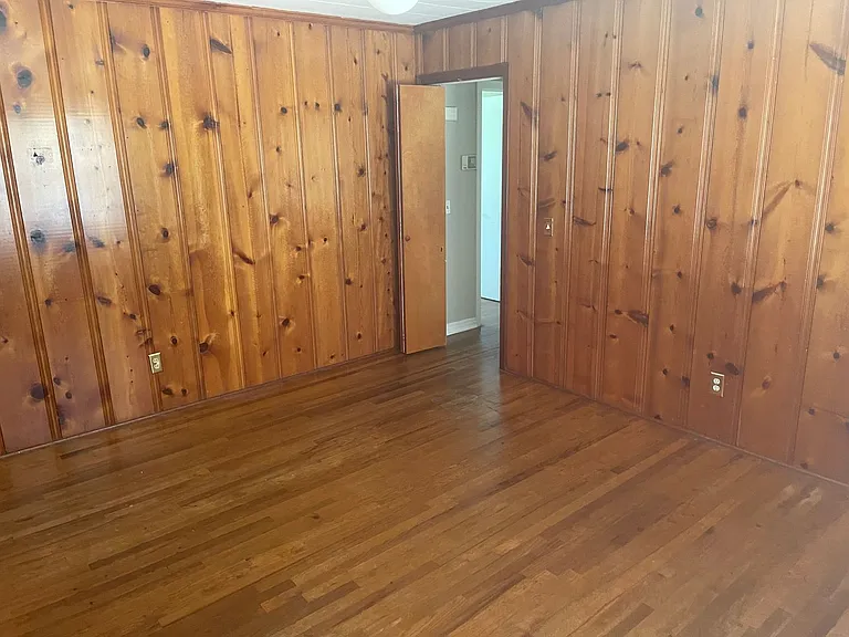515 Lee Road 400 — Photo 11