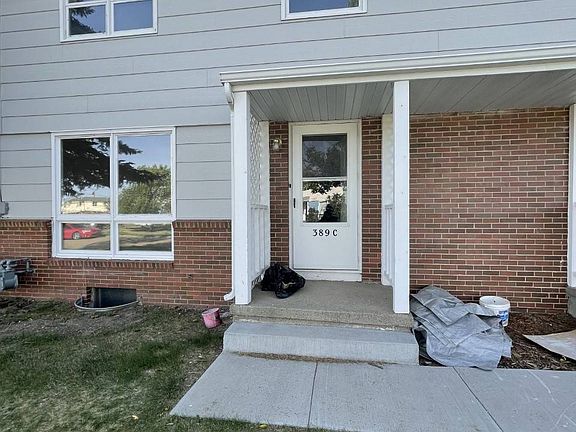 5th image of 389 Hickory St Unit C-d