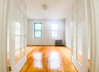 Rented by RealTegrity NY LLC