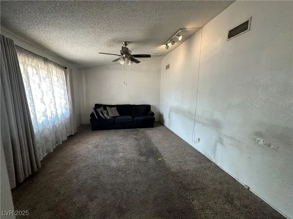 2184 Sunnyslope Ave, Paradise, NV 89119