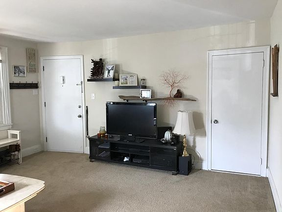 Living room & Basement Access