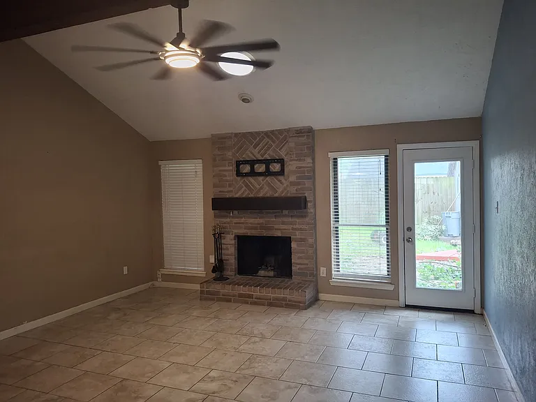 16943 Nicole Ln — Photo 31