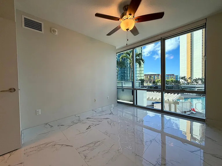 1189 Waimanu St #703 — Photo 9