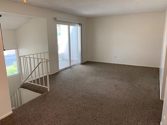 4th image of 750 N Turner Ave