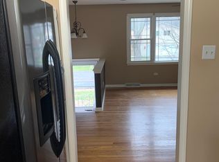 305 Wisconsin Rd, Frankfort, IL 60423