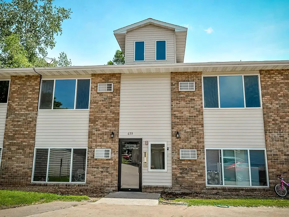 Greystone Apartments