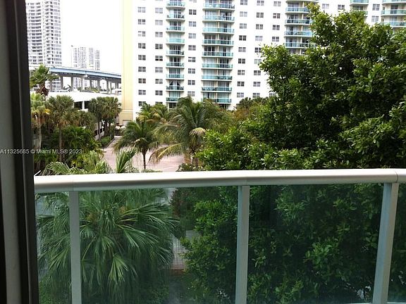 4th image of 19380 Collins Ave APT 301