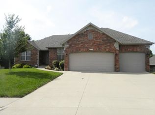 3295 W Camino Alto St, Springfield, MO 65810