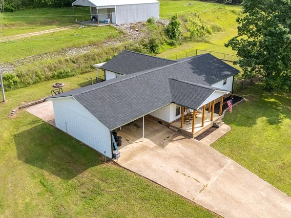 131 Pettigrew St, Parsons, TN 38363