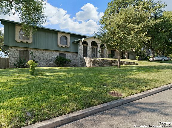 2nd image of 2530 Old Brook Ln