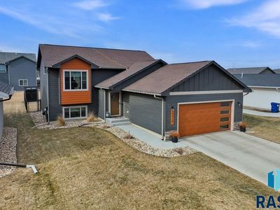 5616 E Brennan Dr, Sioux Falls, SD, 57110