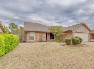 1501 Peach Tree Ln, Norman, OK 73071