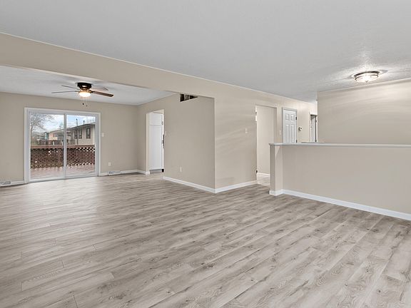 4th image of 6132 Sunrise Ave