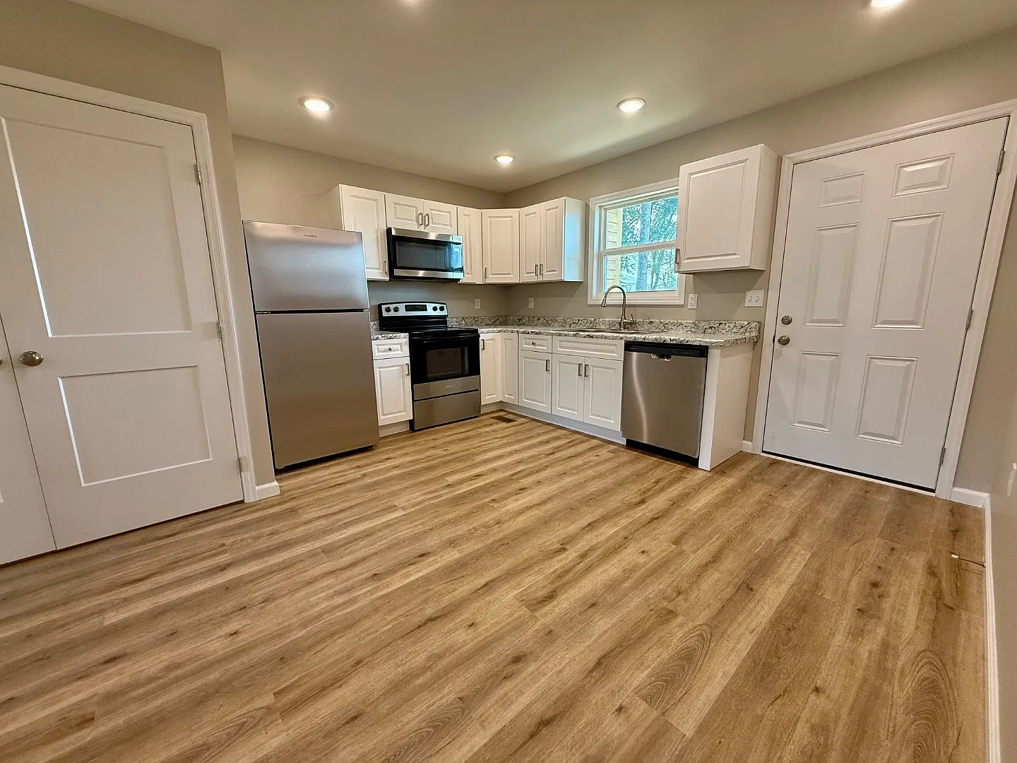 2647 County Road 400 - 2647 County Road 400 Apt A — Photo 3
