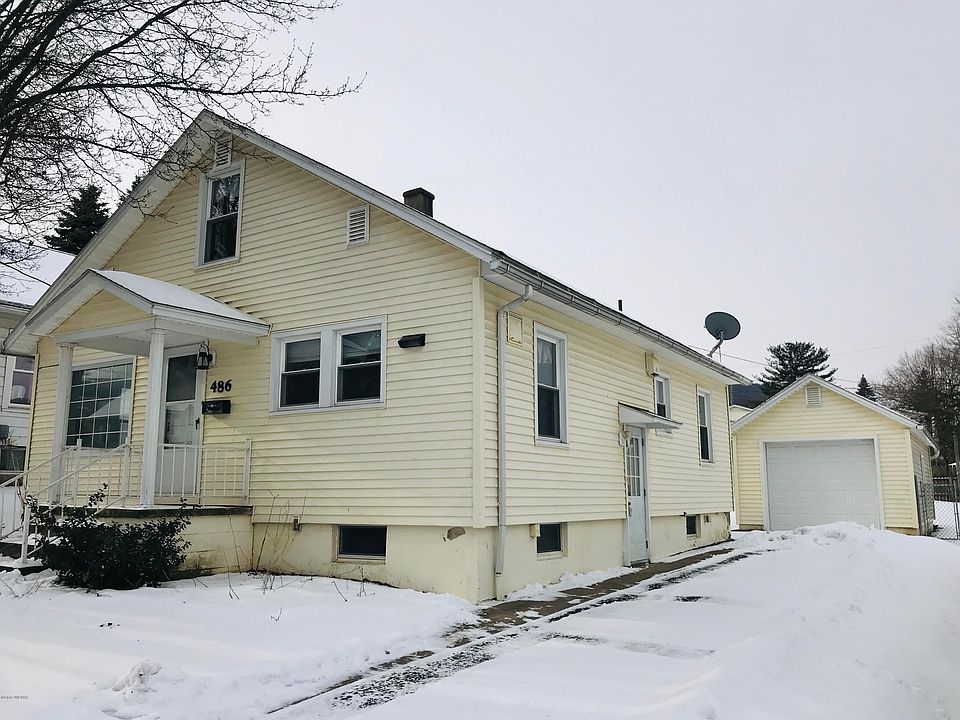 1st image of 486 Bayard St S