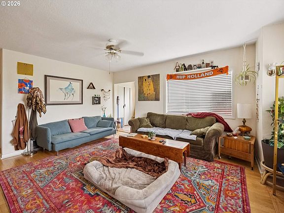 4th image of 2219 SE 70th Ave