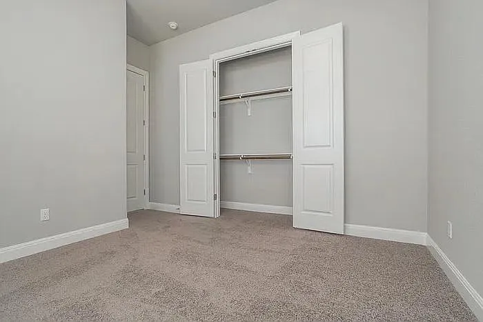 4655 Katherine Dr — Photo 9