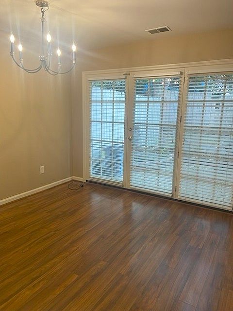 2nd image of 541 W Short St