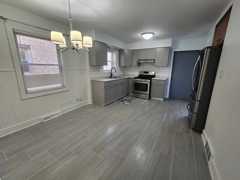 6054 S Kolmar Ave #1 — Photo 7