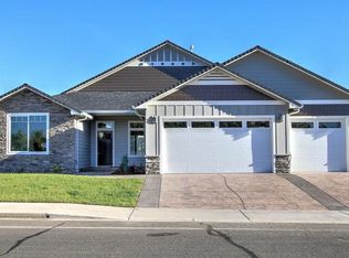 990 Arrowhead Trl, Eagle Pt, OR 97524