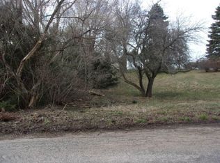 2 9th St, Manistee, MI 49660