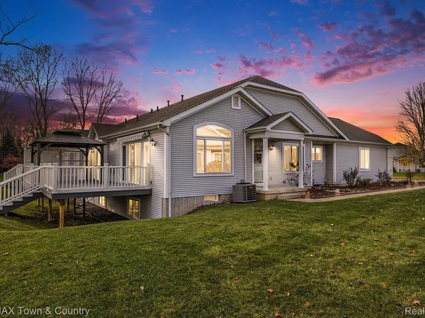 245 Aberdeen Ct #12, Flushing, MI 48433