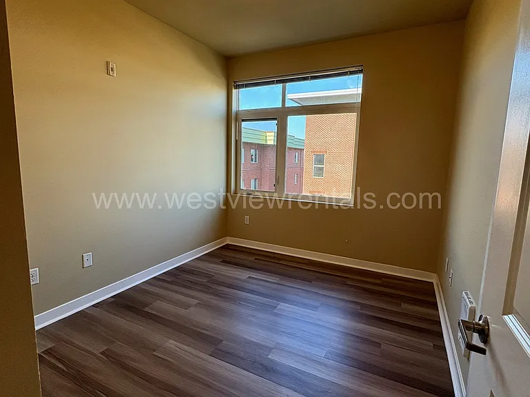 200 E Maple St — Photo 208