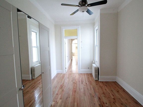 5th image of 352 Leonard St #3L