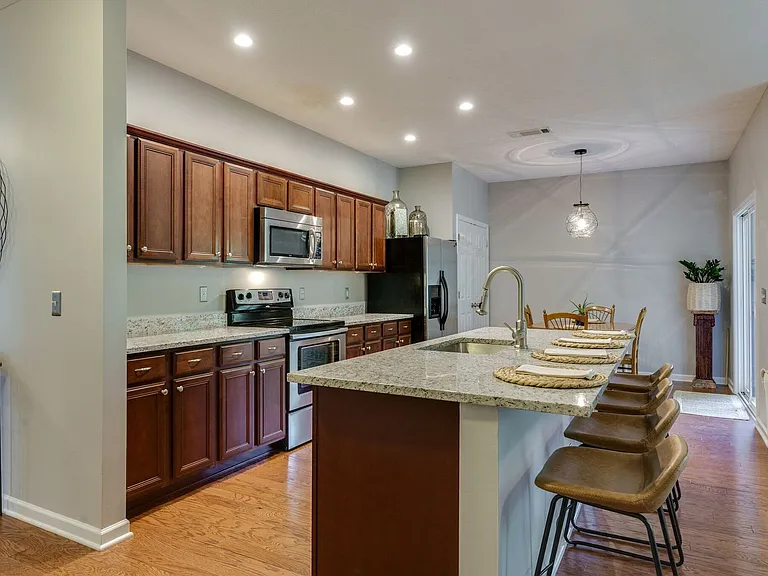 9136 Carissa Dr — Photo 6