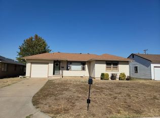 220 Urbana Dr, Blackwell, OK 74631
