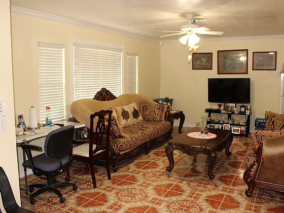 2nd image of 2035 Neches Ave
