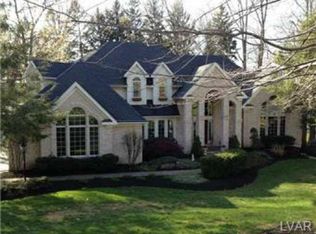 2155 Turnberry Ct, Center Valley, PA 18034