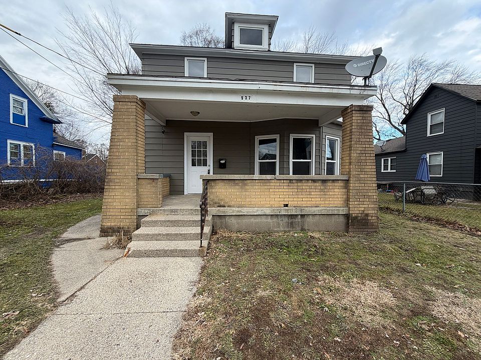 1st image of 937 Oakdale St SE