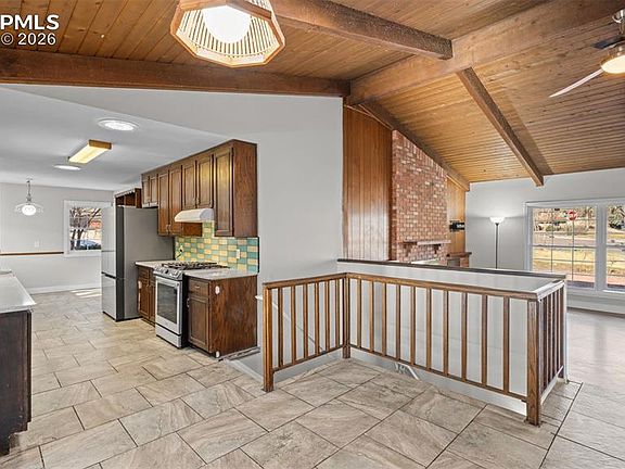 2nd image of 4100 Flintridge Cir