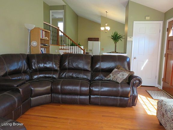 2nd image of 512 Fenley Ave