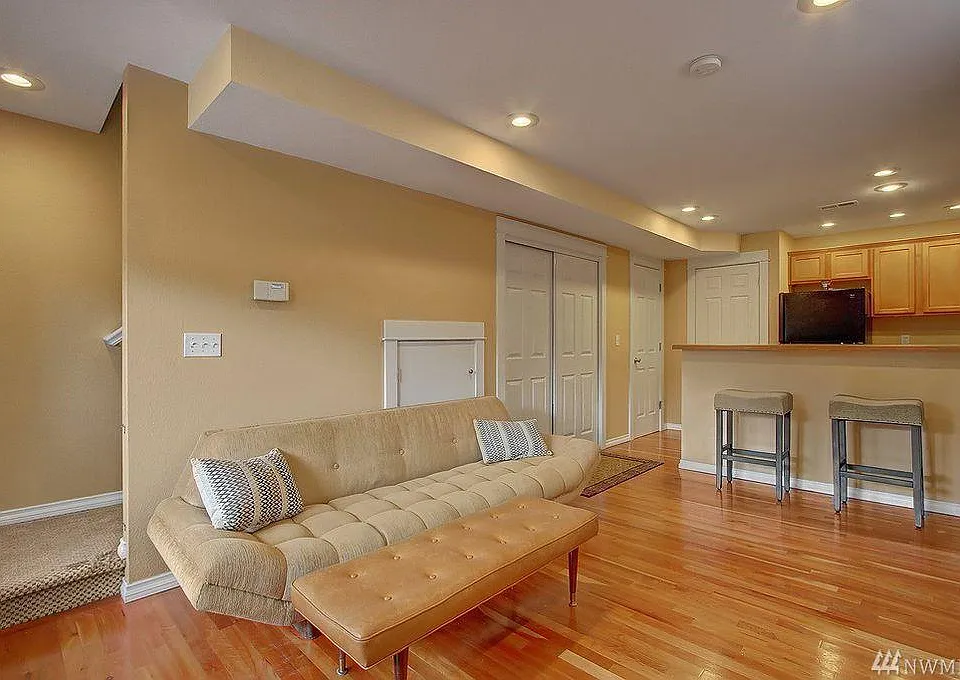 Downstairs area, appliances recently replaced