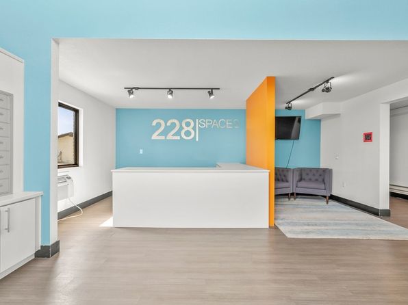4117 University Ave #111