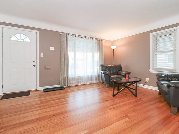 5th image of 4815 Wood Ave