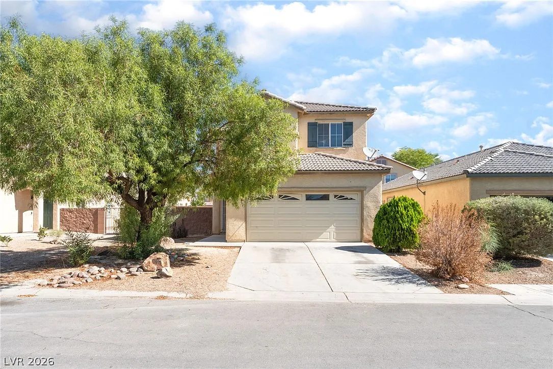 5 bed, 2.5 bath, 2116 sqft, $2,100 — Photo 1