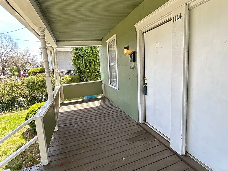 1114 Lafayette Blvd NW — Photo 4
